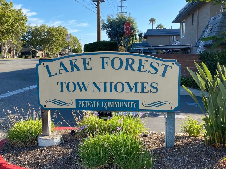 Lake Forest City Sign
